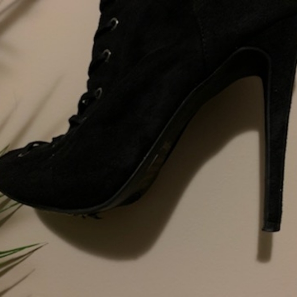 Black over the knee boots - Picture 6 of 8